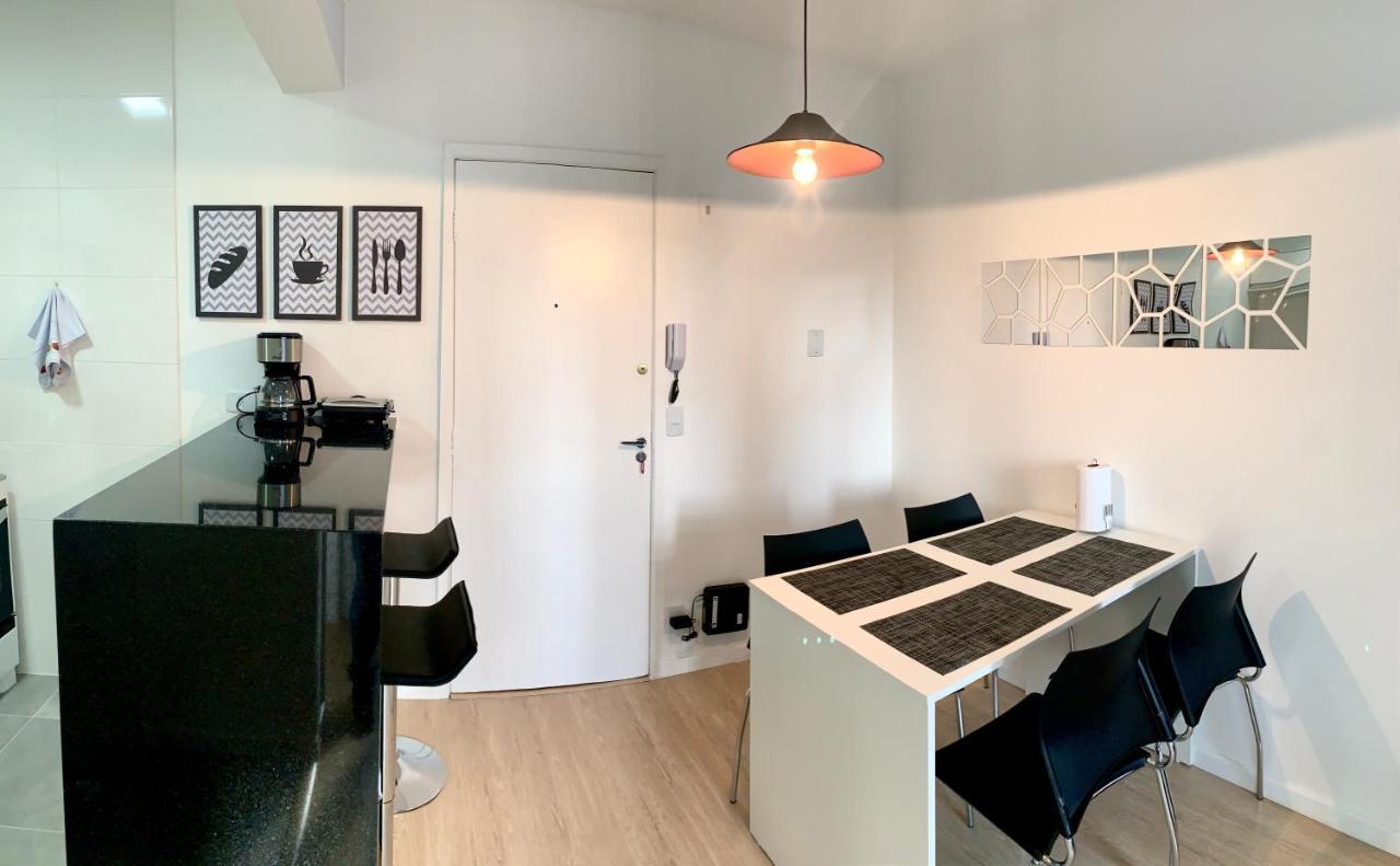Apartamento 505 - Lindo 1 Decorado No Bigorrilho Com Todos Utensilios. ótima Lozalização.