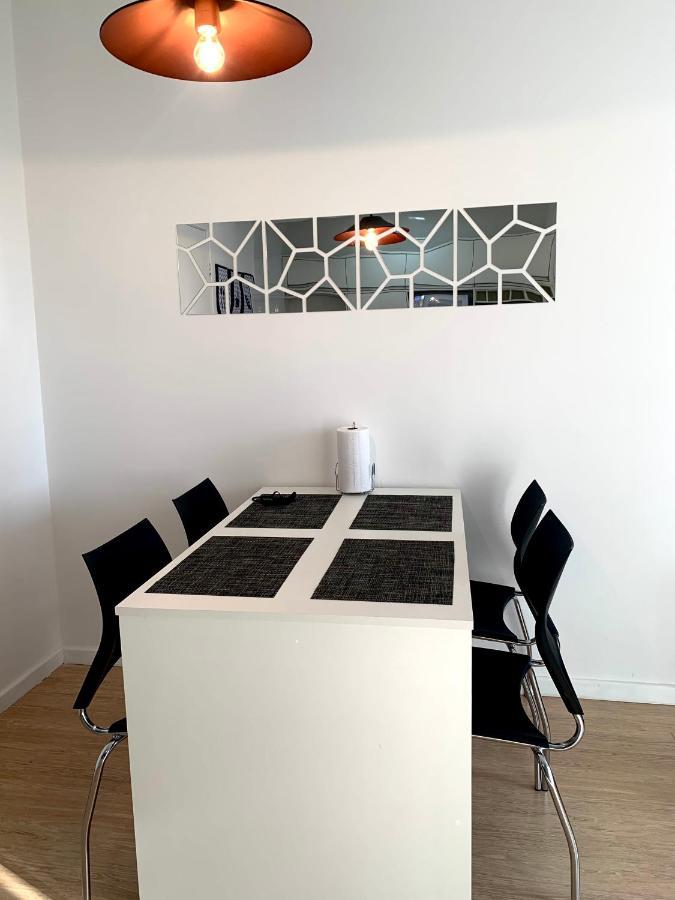 Apartamento 505 - Lindo 1 Decorado No Bigorrilho Com Todos Utensilios. ótima Lozalização. Curitiba